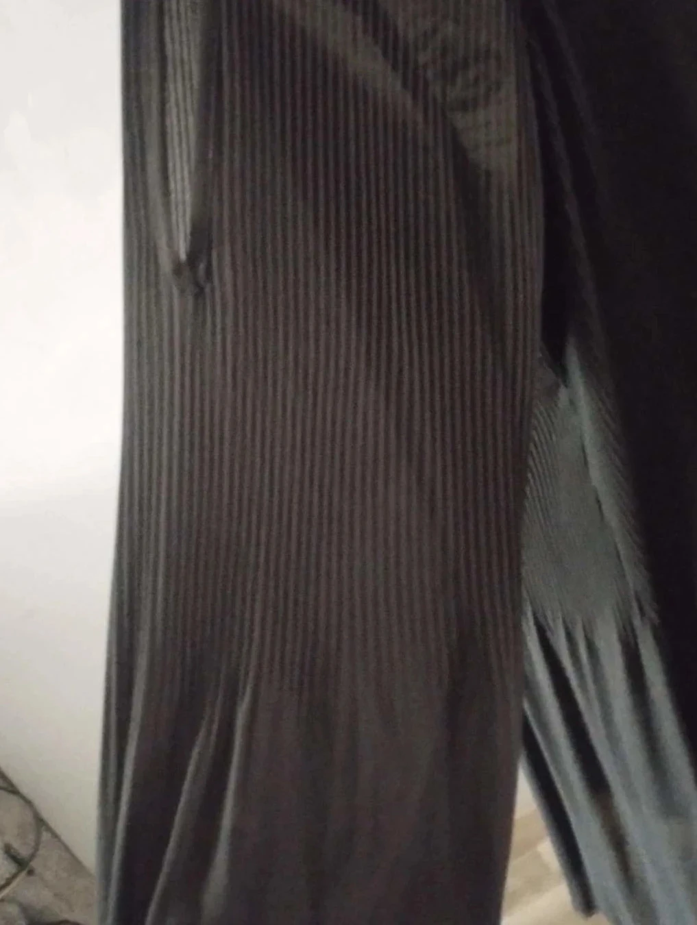 Zwarte jurk met open schouders, Piment Rouge, T40 – photo 6